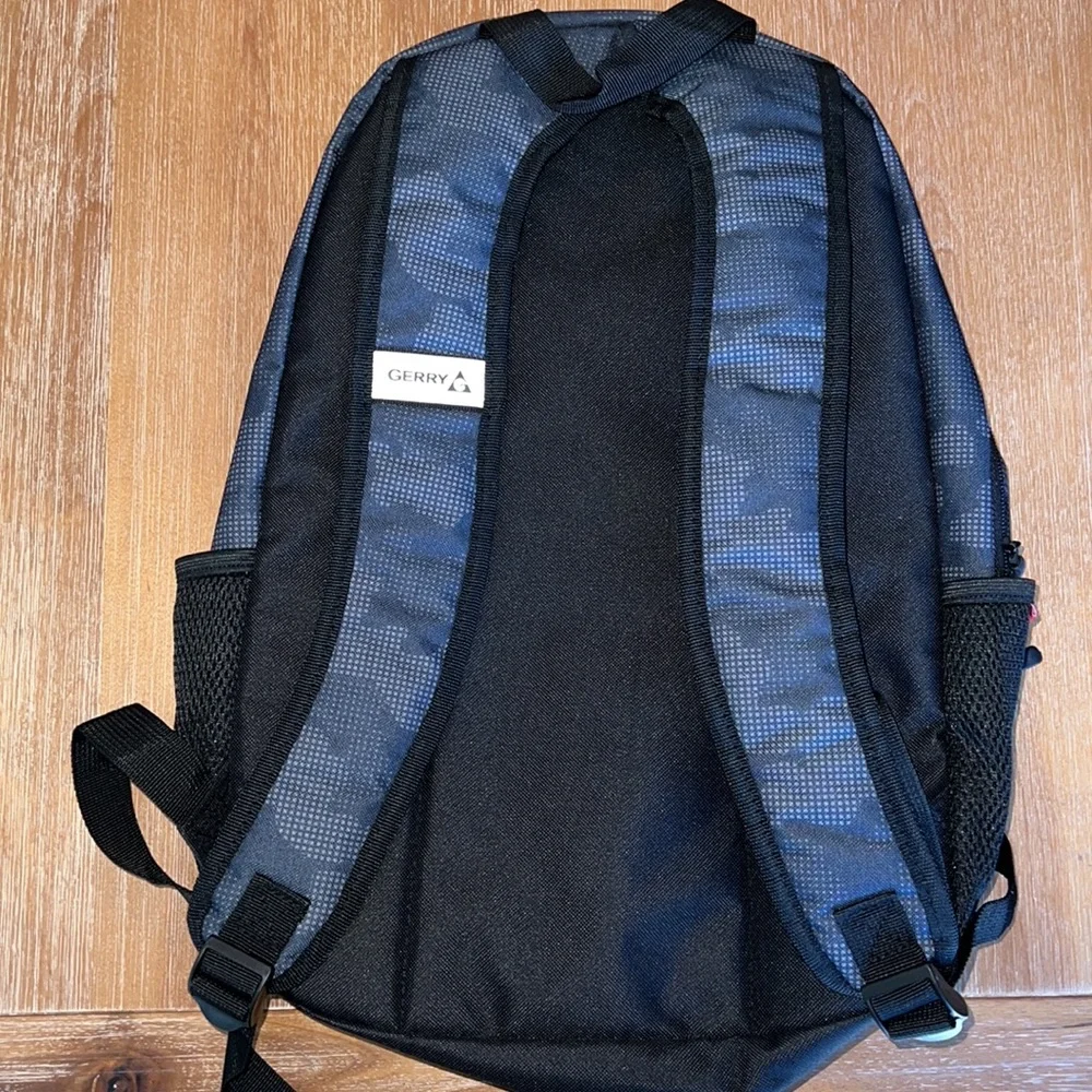 Gerry Camo backpack. NWOT